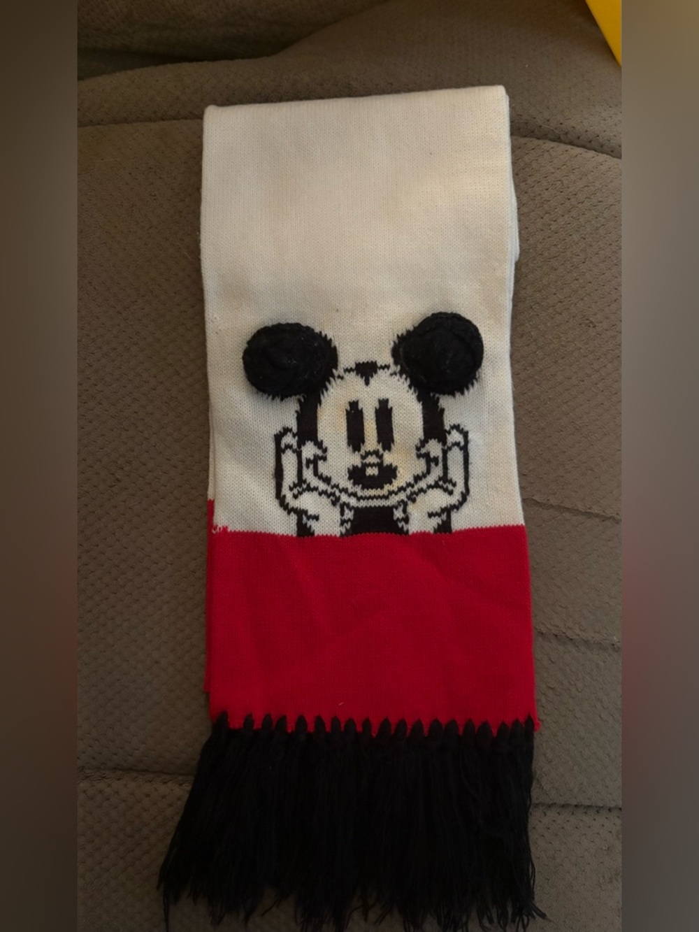 Vtg Disney Mickey Knit Scarf in White, Red & Black